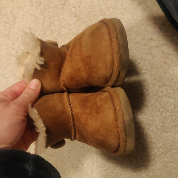 UGG Chestnut Bailey Button Boots kids sz 8 - Picture 2 of 12